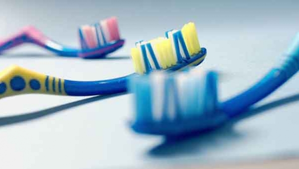 Cepillos dentales VII